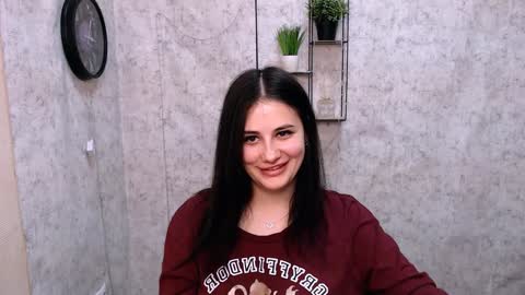 Snapshot of _alicecandy_ chatting on 12.16.24 Alice online show from 12.16.24