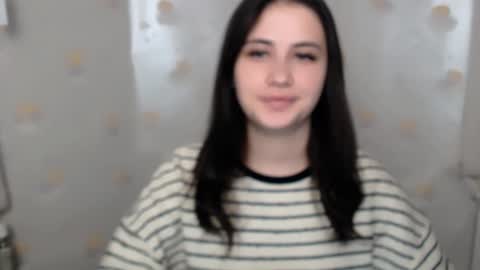 Snapshot of _alicecandy_ chatting on 12.30.24 Alice online show from 12.30.24