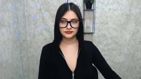 Snapshot of _alicecandy_ chatting on 02.16.25 Alice online show from 02.16.25