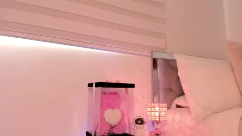 Snapshot of _alissonrose chatting on 04.30.26 Karo online show from 04.30.26