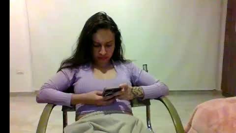 Snapshot of _alyson chatting on 10.08.25 _alyson online show from 10.08.25