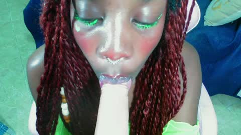 Snapshot of _amy_rojas_ chatting on 04.24.26 ask me online show from 04.24.26