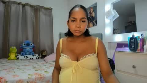 Snapshot of _analia chatting on 05.08.26 Analia online show from 05.08.26