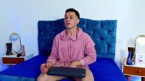 _andrewfalcon2 online show from 02.04.25