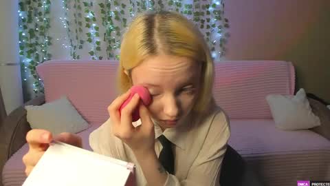 Snapshot of _angeldust_1 chatting on 04.19.26 Emily online show from 04.19.26