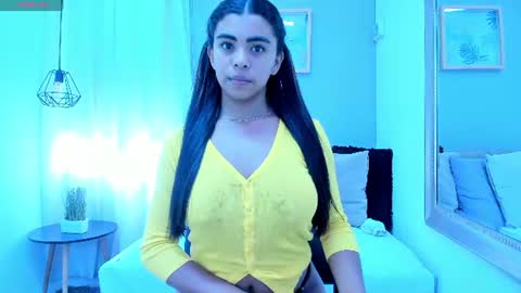 Snapshot of _anna_maria chatting on 07.18.26 online show from 07.18.26