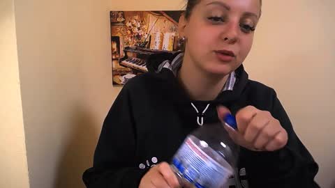 Anna online show from 10.10.25