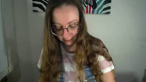 Snapshot of _annabelle_lee chatting on 06.18.26 Anna online show from 06.18.26