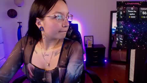 Snapshot of _anne_hot chatting on 12.31.24 Anne online show from 12.31.24