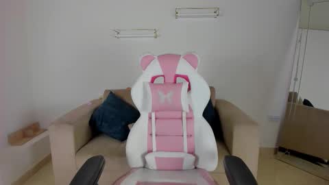    online show from 09.10.25