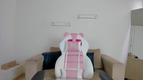    online show from 11.26.25