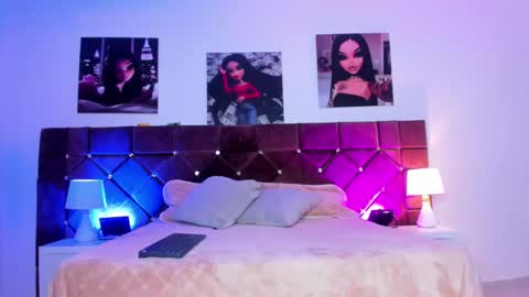 Ariana  online show from 02.13.25