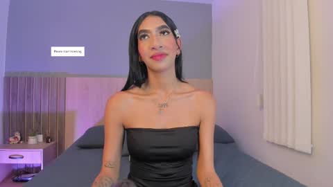 Snapshot of _ashly_77 chatting on 10.06.25 Ashly online show from 10.06.25