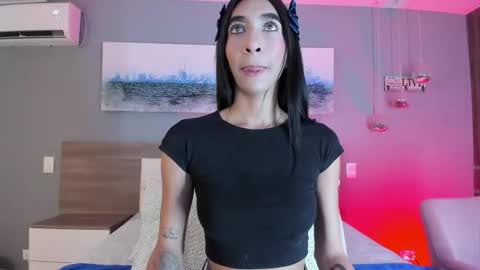 Snapshot of _ashly_77 chatting on 10.29.25 Ashly online show from 10.29.25