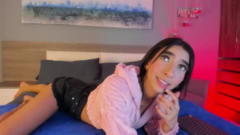 Snapshot of _ashly_77 chatting on 11.06.25 Ashly online show from 11.06.25