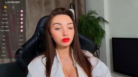 Emilia   online show from 11.20.25