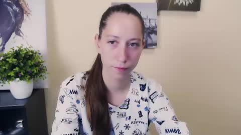 Snapshot of _astraia_ chatting on 06.09.26 _astraia_ online show from 06.09.26