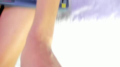 Snapshot of _aurora18 chatting on 02.23.25 Aura online show from 02.23.25