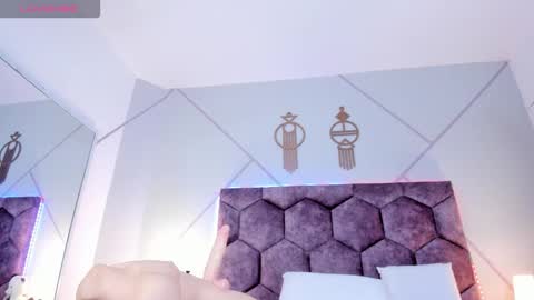 _aurora_collins_ online show from 11.15.25