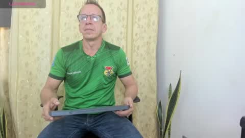 Axel online show from 06.22.26