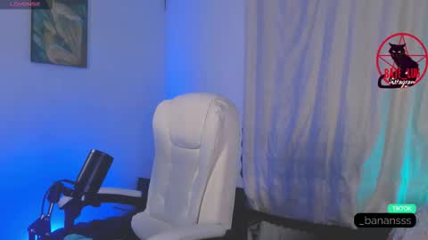 Lunita  online show from 01.14.26