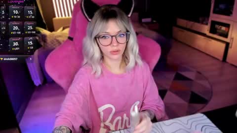 Olivia Subscribe to my Fansly -   online show from 04.21.26