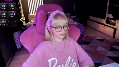 Snapshot of _black_fox__ chatting on 05.07.26 Olivia Subscribe to my Fansly - online show from 05.07.26
