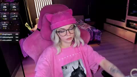 Snapshot of _black_fox__ chatting on 05.17.26 Olivia Subscribe to my Fansly - online show from 05.17.26