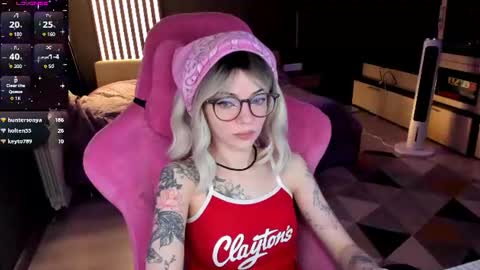 Snapshot of _black_fox__ chatting on 06.13.26 Olivia Subscribe to my Fansly - online show from 06.13.26