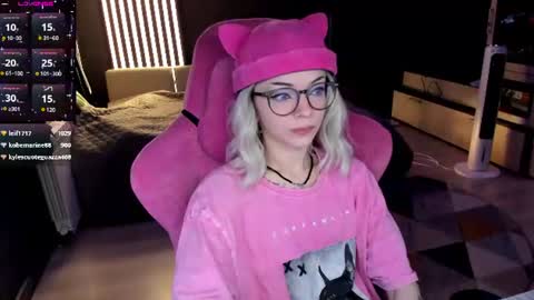 Snapshot of _black_fox__ chatting on 06.17.26 Olivia Subscribe to my Fansly - online show from 06.17.26