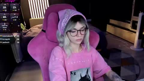 Snapshot of _black_fox__ chatting on 06.23.26 Olivia Subscribe to my Fansly - online show from 06.23.26