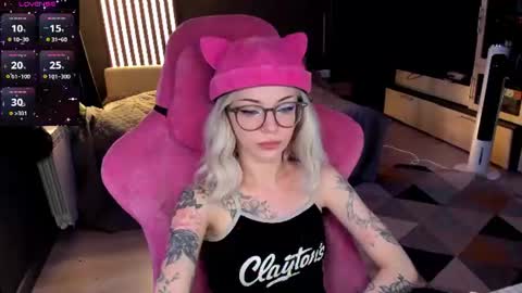 Snapshot of _black_fox__ chatting on 06.29.26 Olivia Subscribe to my Fansly - online show from 06.29.26
