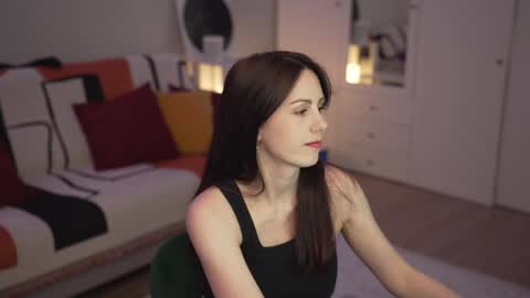 Snapshot of _blackbee_ chatting on 02.05.25 Lili online show from 02.05.25