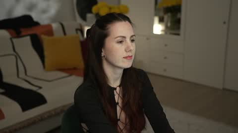 Snapshot of _blackbee_ chatting on 09.20.25 Lili online show from 09.20.25