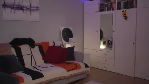 Snapshot of _blackbee_ chatting on 02.17.26 Lili online show from 02.17.26