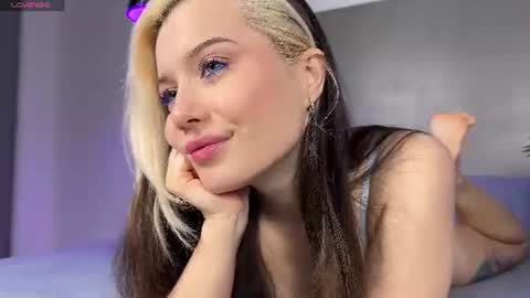 Snapshot of _blowjob_queen_ chatting on 06.14.26 Hey were Vi and Alex VACATION FROM OCTOBER 31 TO NOVEMBER 12. AVAILABLE ON INST online show from 06.14.26