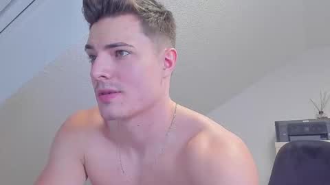 Snapshot of _boywonder chatting on 10.29.25 boywonder online show from 10.29.25