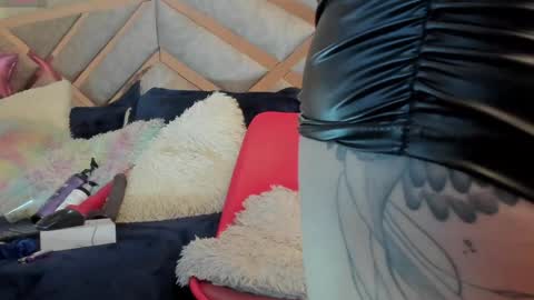 Brenda online show from 02.05.25