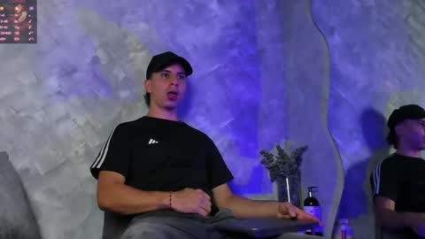 Snapshot of _bruno_bs chatting on 10.02.25 BRUNO online show from 10.02.25