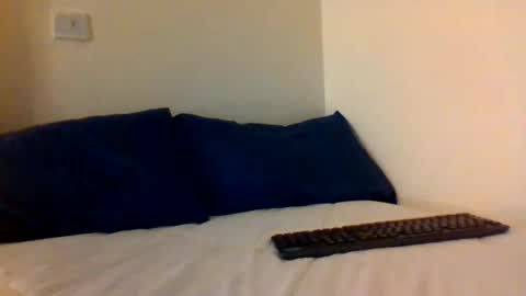 Snapshot of _bunny_b chatting on 10.06.25 I will be back soon  online show from 10.06.25