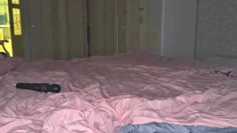 Stella online show from 12.15.25