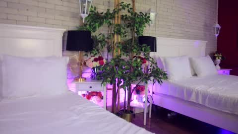 _carlawhite_ online show from 11.19.25