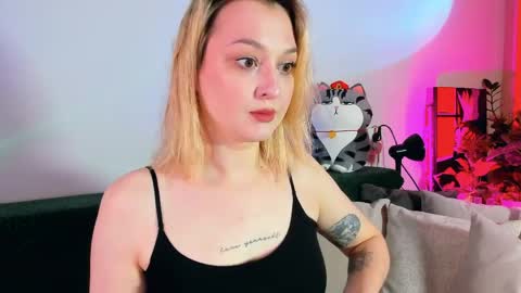 Christina Chris online show from 05.30.26