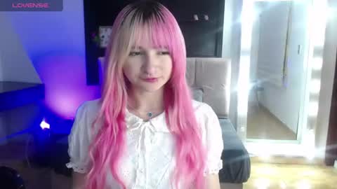Snapshot of _charlotte_collins_ chatting on 06.30.26 _charlotte_collins_ online show from 06.30.26