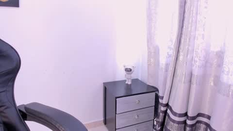 Snapshot of _charlottedavis chatting on 12.06.24 _charlottedavis online show from 12.06.24