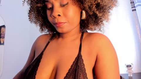 Snapshot of _charlottedavis chatting on 12.26.24 _charlottedavis online show from 12.26.24