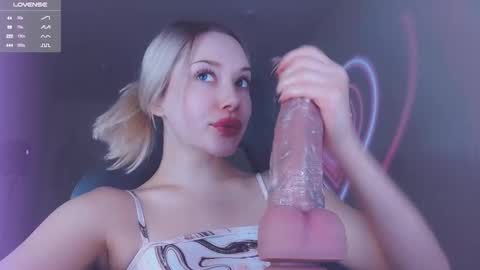 Snapshot of _chatur_babe chatting on 11.22.25 Angelina online show from 11.22.25