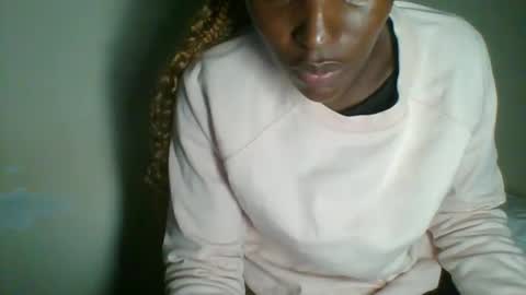 Snapshot of _clara01 chatting on 01.28.25 clara online show from 01.28.25