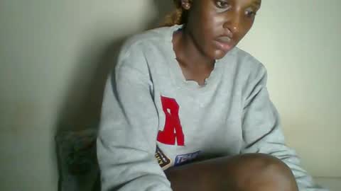 Snapshot of _clara01 chatting on 02.24.25 clara online show from 02.24.25