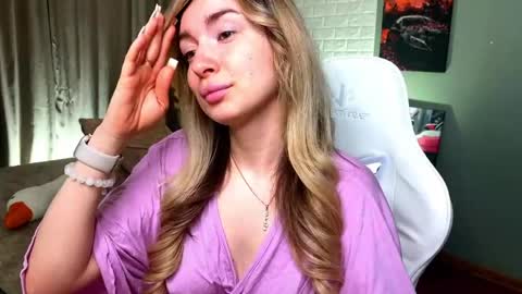 _crystal_moon_1 online show from 03.25.26